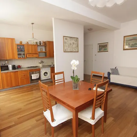 Апартаменты Casa Marvana 2, Near The Ferry To Cinque Terre *